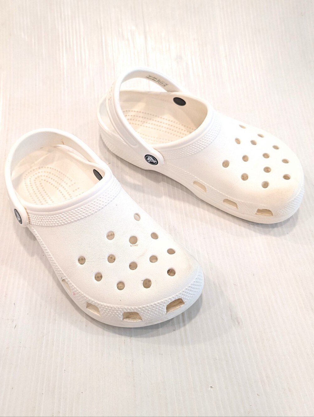 CROCS Classic White Clogs Shoes Size 7 Women's